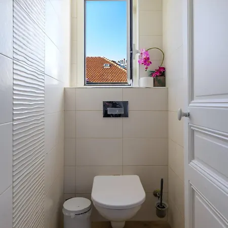 Daire 2 Pieces Dans Le Carre D Or