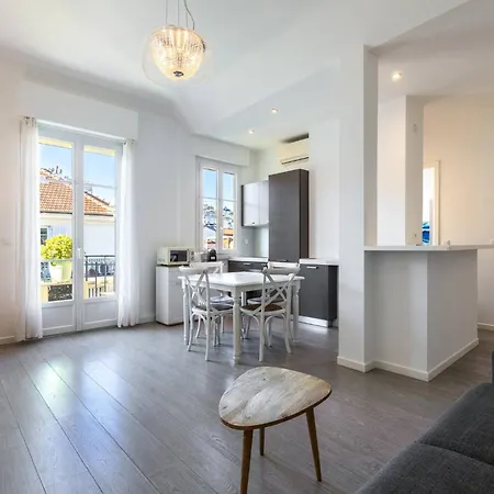 2 Pieces Dans Le Carre D Or شقة