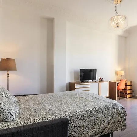 2 Pieces Dans Le Carre D Or شقة نيس