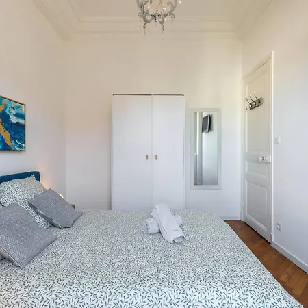 Apartment 2 Pieces Dans Le Carre D Or