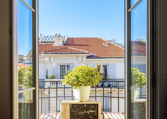 2 Pieces Dans Le Carre D Or Apartment Nice