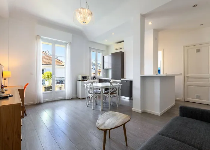 2 Pieces Dans Le Carre D Or Apartment