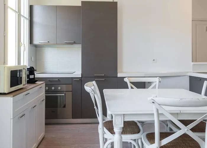 Apartment 2 Pieces Dans Le Carre D Or