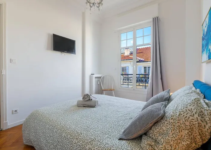 2 Pieces Dans Le Carre D Or Apartment Nice