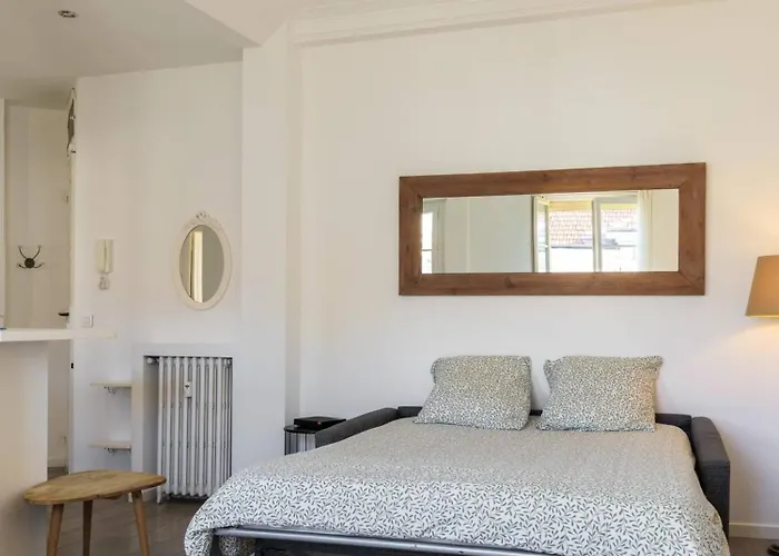 2 Pieces Dans Le Carre D Or Apartment